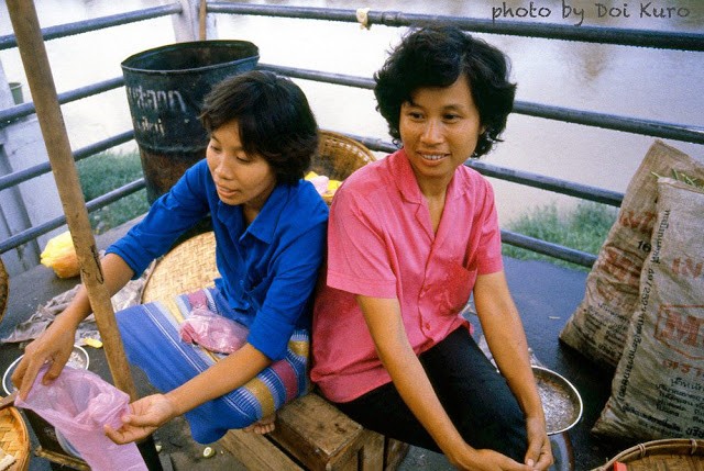 Chum anh cuoc song o thanh pho Chiang Mai nam 1984-Hinh-15